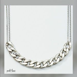 Kohl’s necklace-18”+2” silver 🤩